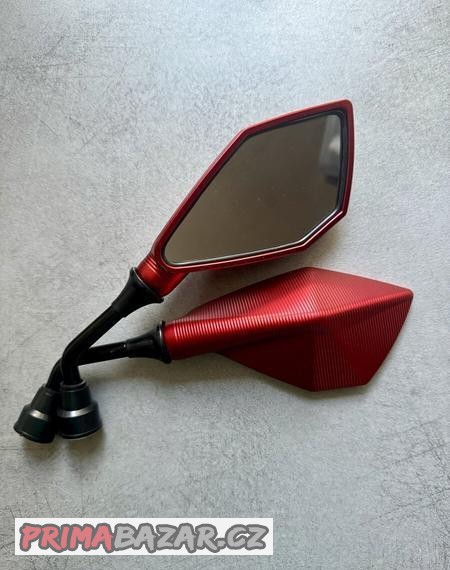 stylova-zpetna-zrcatka-red-na-motorku-ctyrkolku-skutr