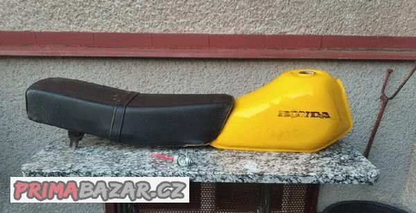 honda-xl-nadrz-a-sedlo