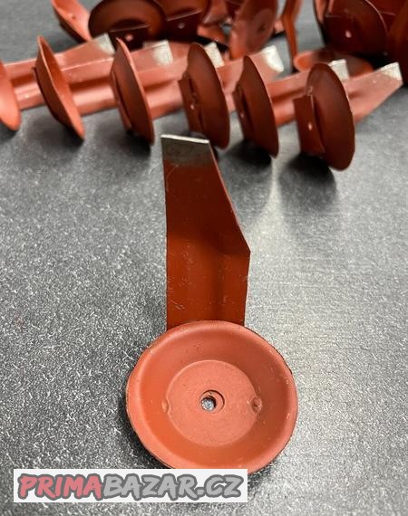 drzak-pumpicky-k-navareni-pionyr-parez-550-555