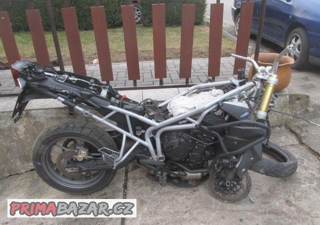 triumph-tiger-800-2011