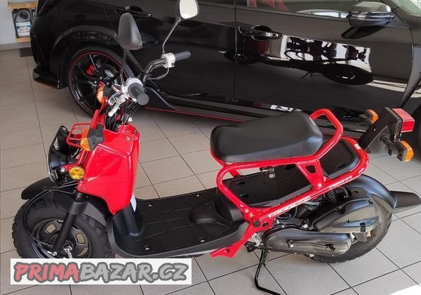 honda-nps50-zoomer-rv-2006-najeto-pouze-34km-top-stav