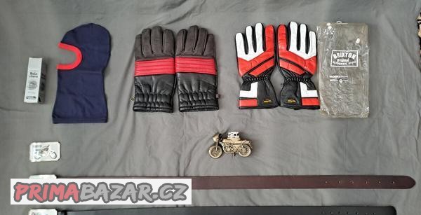 retro moto výstroj a doplňky - rukavice, opasky, zapalovač..