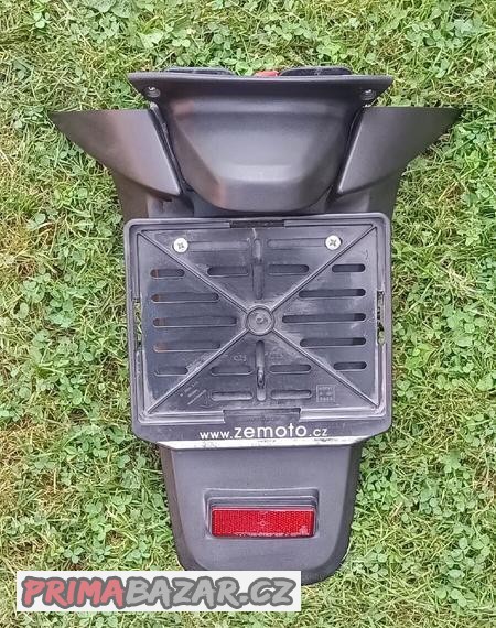 Kymco xciting zadní blatník, osvětlení SPZ