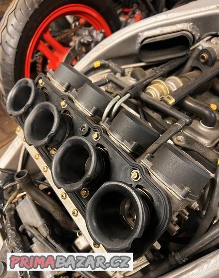 kawasaki-zx7r-karburace