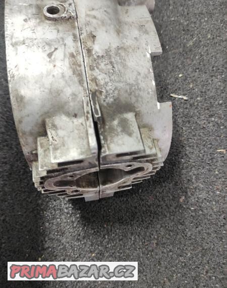 Kartery motoru Jawa 50 Pionýr