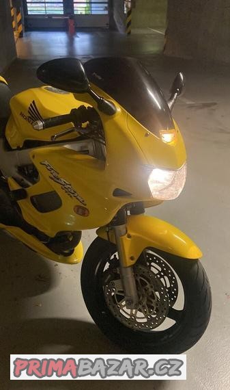 honda-vtr1000f-firestorm