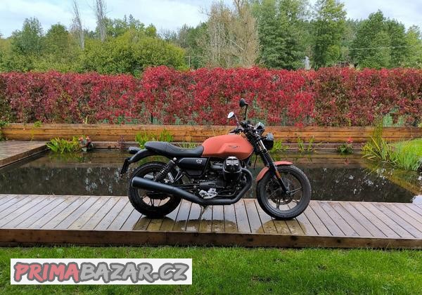 moto-guzzi-v7-stone