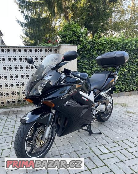 honda-vfr-800-v-tec