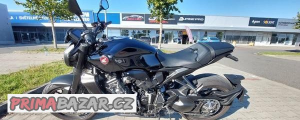 honda-cb-1000r-black-edition