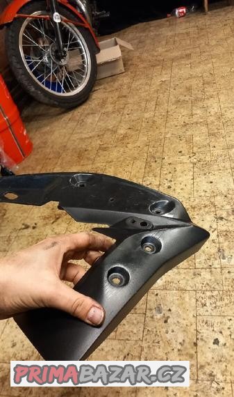 pravy-plast-chladice-triumph-speed-triple