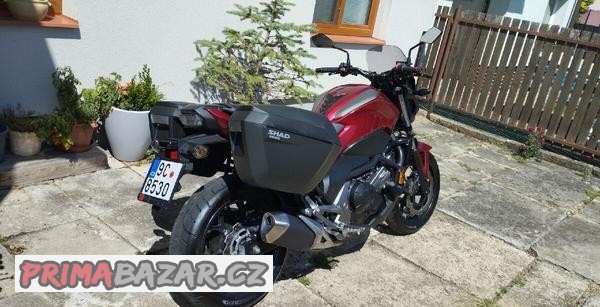 honda-nc750s-rok-2020-8000km-top-stav