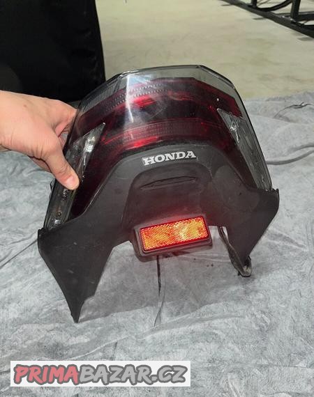 zadni-svetlo-honda-pcx-125-2021-2024