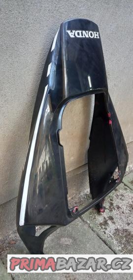 podsedlovy-plast-cbr-1000rr-2005