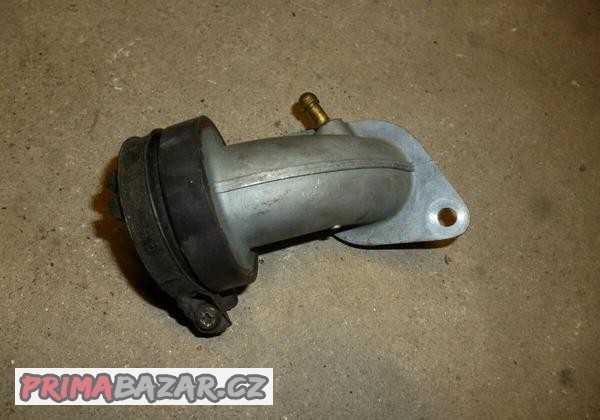 suzuki-burgman-125-150-priruba-karburatoru-hrdlo