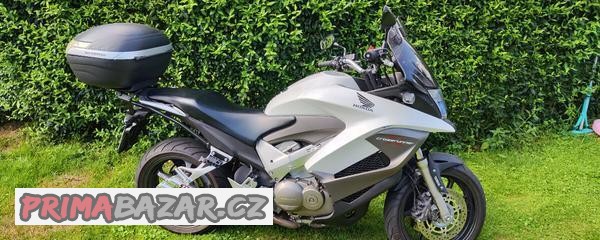 honda-vfr-800x-crossrunner
