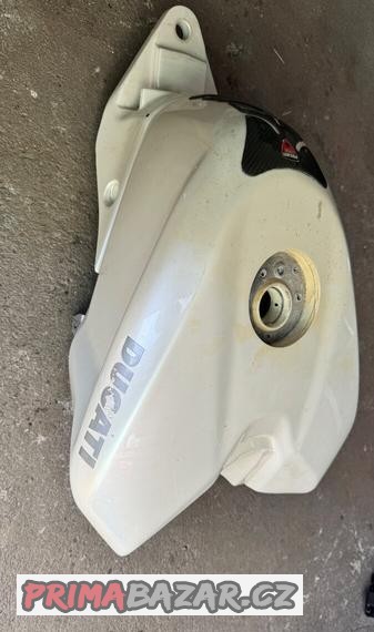 ducati-848-nadrz