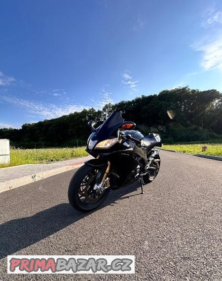 rsv4-aprilia