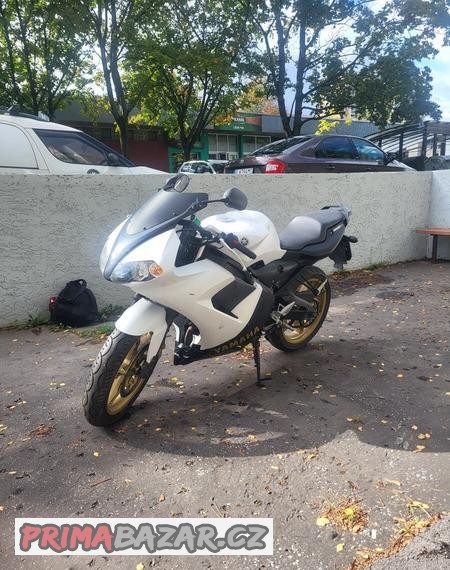 predam-motorku-yamaha-tzr-50-2013