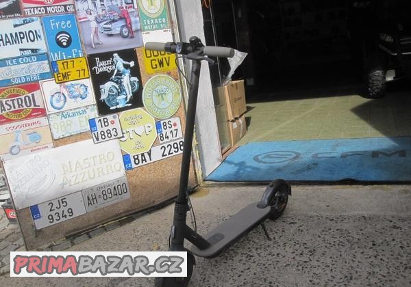 segway-ninebot-mi-electric-scooter-1s