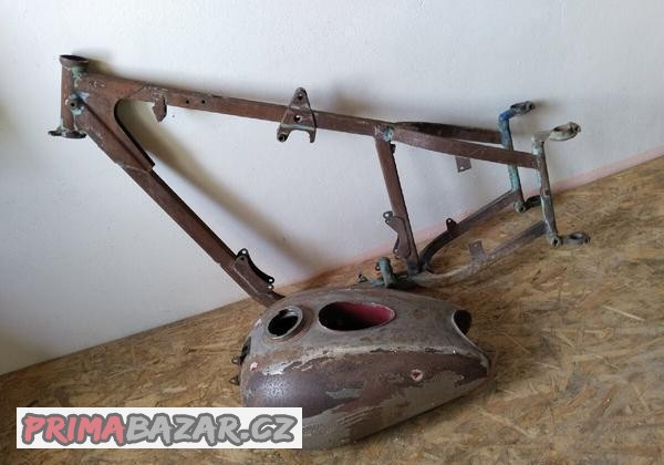 Jawa pérák, Ogar 350 - rám a nádrž
