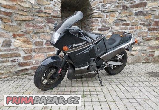 kawasaki-gpx-600r