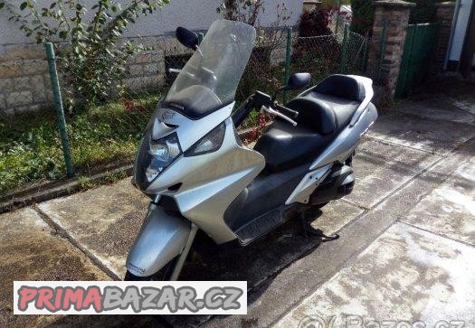 Prodám díly na skútr HONDA SILVER WING 600ccm
