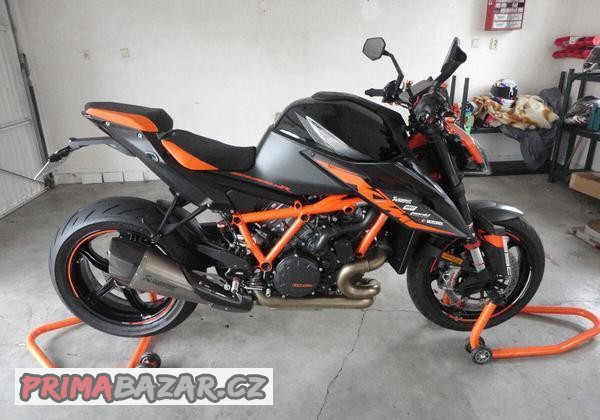 motocykl-1290-r-super-duke