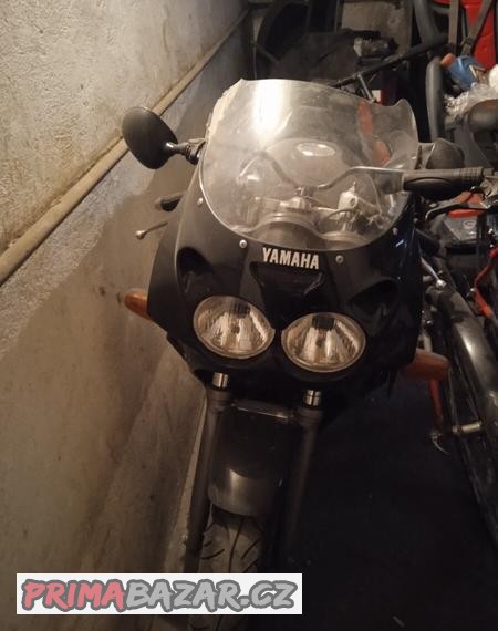 yamaha-fzr600