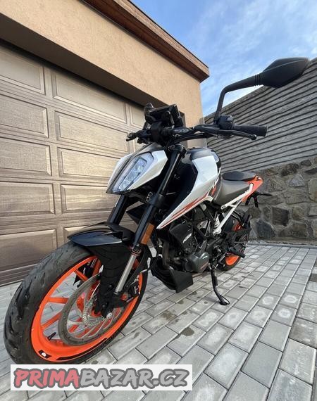 ktm-duke-125-2023