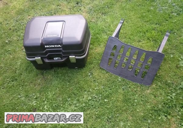 honda-kufr-vcetne-zadniho-nosice