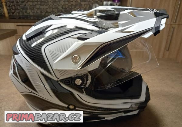 Enduro helma, velikost L