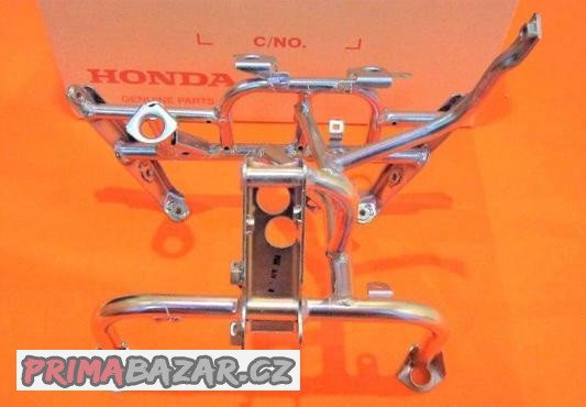 honda-pcx-125-leseni-drzak-svetla-original-nove