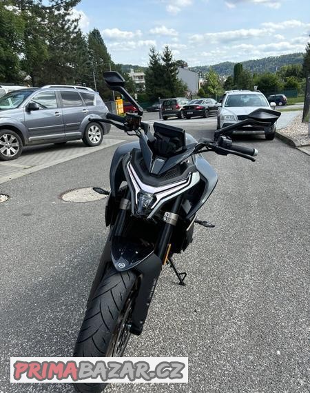 cf-moto-800nk-advanced-zircon-black