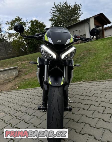 triumph-street-triple-rs