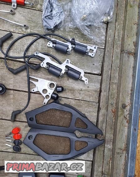 dily-aprilia-rsv-1000-tuono-mille-gen-1
