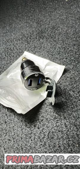voltmetr-usb-na-ducati-bmw-triumph