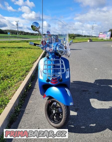 vespa-gts-300
