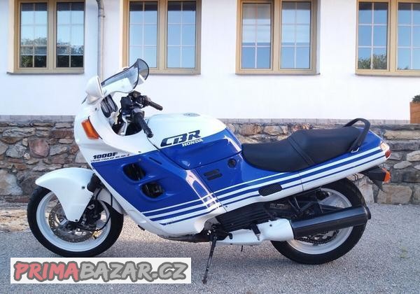 honda-cbr-1000f-typ-sc21-1-generace