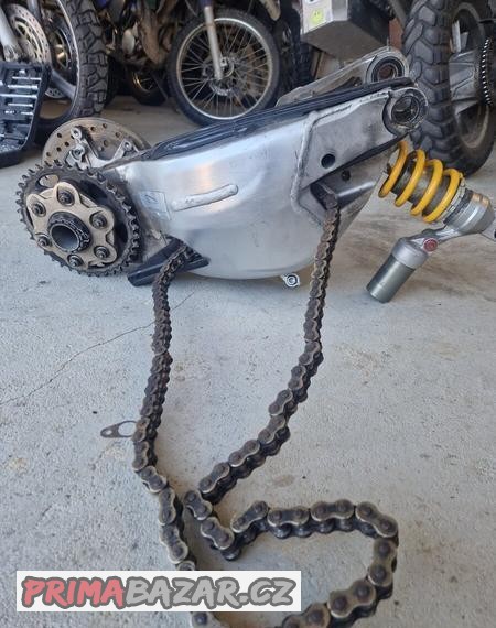 ducati-848-1098-1198-zadni-kyvka-37531411c-37020761db-oem
