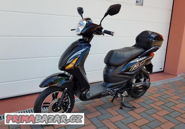 racceway-e-moped-bez-nutnosti-mit-ridicsky-prukaz