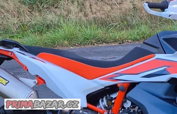 sedlo-ktm-890-adventure-r