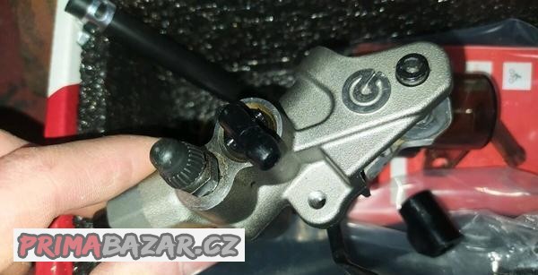 spojkova-radialni-pumpa-brembo-16mm