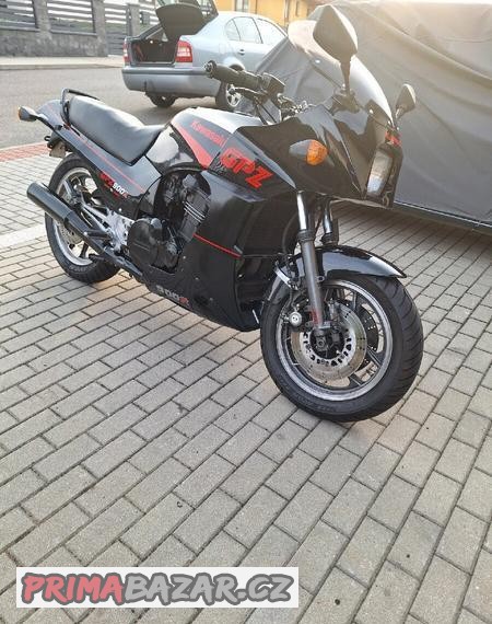 Kawasaki gpz 900r