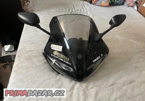 predni-cast-na-yamaha-r1-02-03-rn09