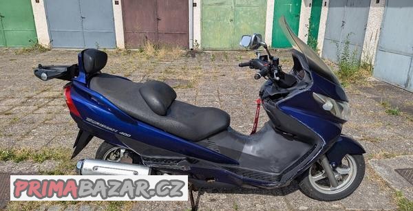 suzuki-burgman-400-na-nahradni-dily-ale-pojizdny