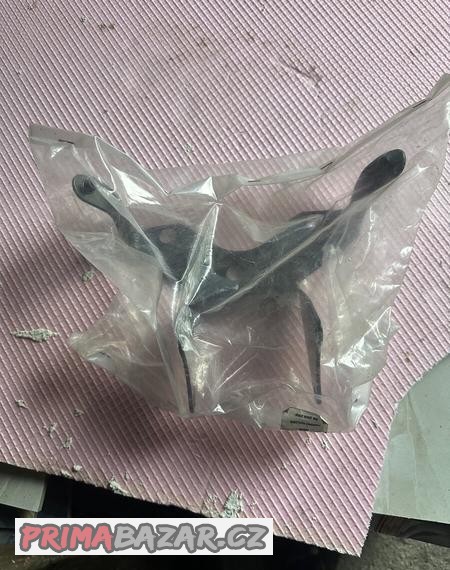leseni-budiku-yamaha-yzf-r6-08