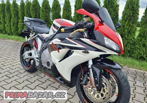 honda-cbr100rr-fireblade-2004