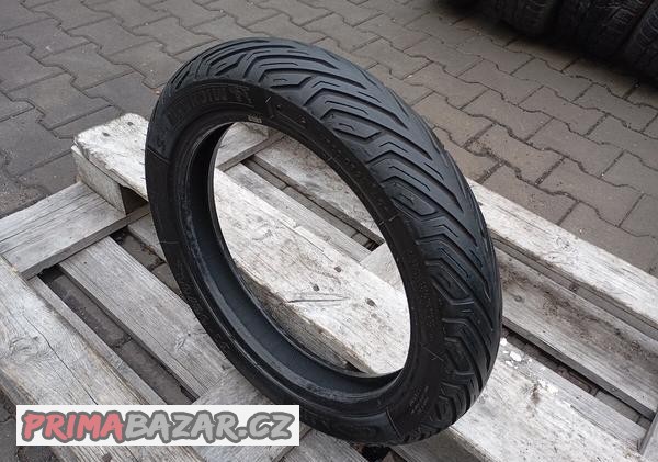 90-90-14-pneu-michelin