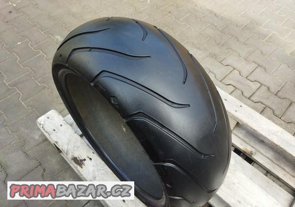 240-40-18-zadni-moto-pneu-michelin-scorcher