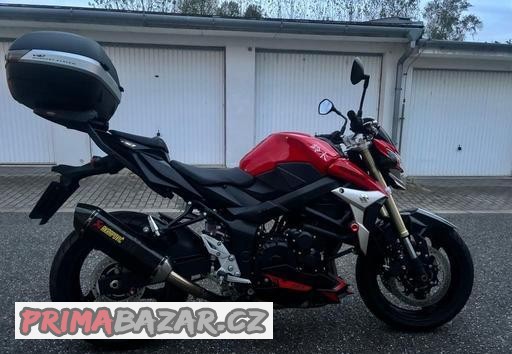 suzuki-gsr-750-2013-top-stav